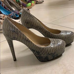 DVF Diane Von Furstenberg green snakeskin heels 6